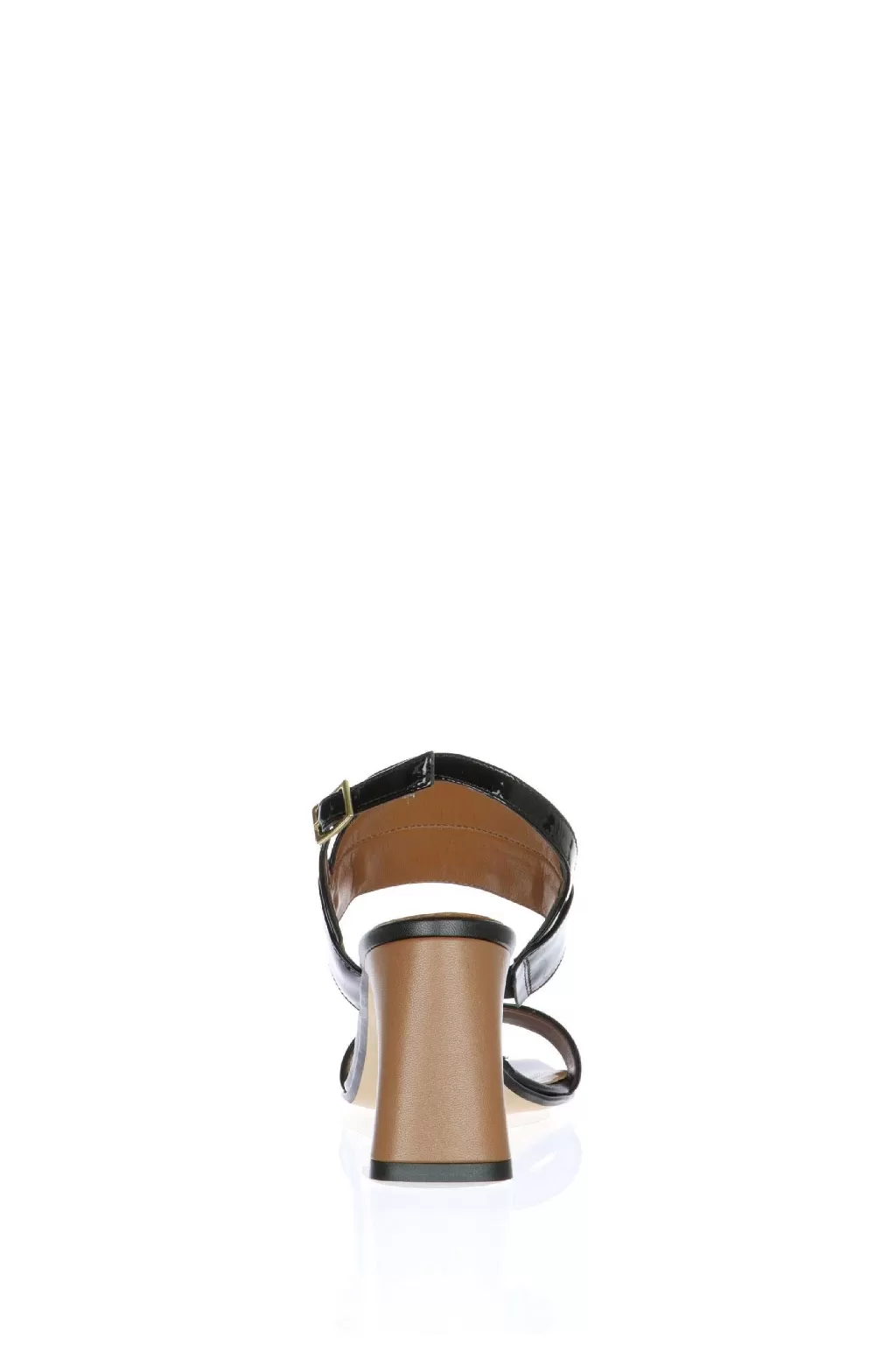Discount Sandalo Due Fasce Nero O Bianco Con Accessorio Catena Cinzia Soft Donna Sandali E Sabot
